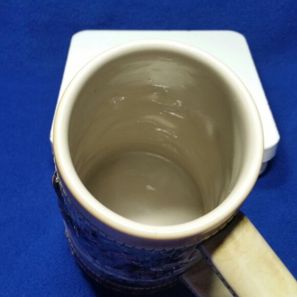 Budweiser 1988 Holiday Collection Beer Stein Cobblestone Passage 9th in Series - Picture 7 of 10